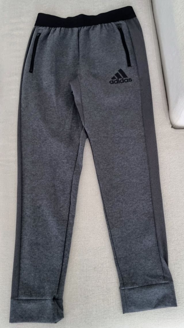 Pantalón de deporte gris de Adidas