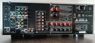 Amplificador receptor A/V