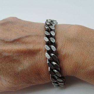 Brazalete de acero titanio negro