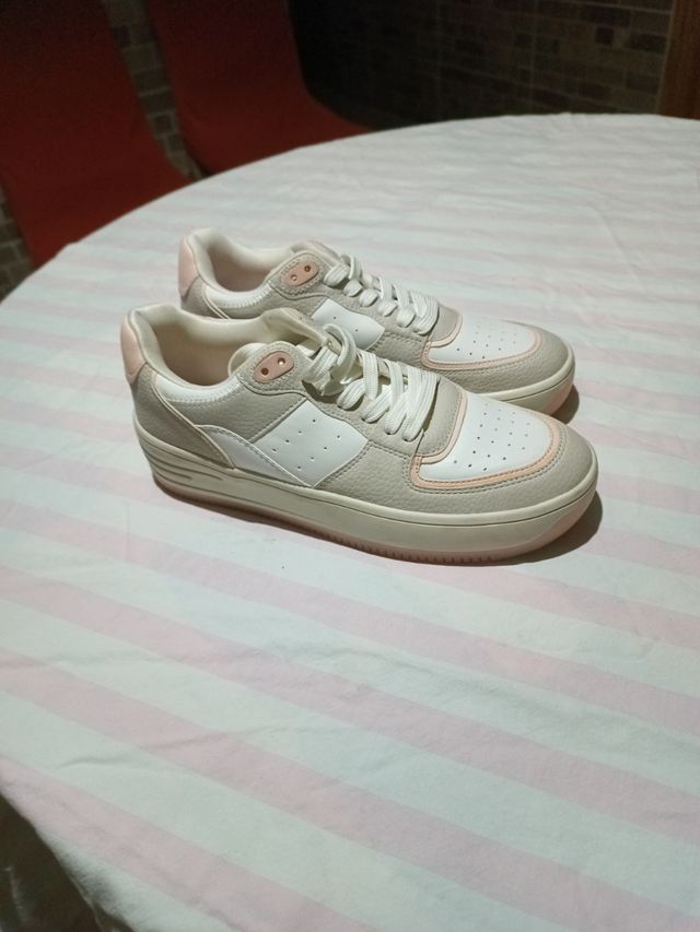 Zapatillas Bershka talla 37