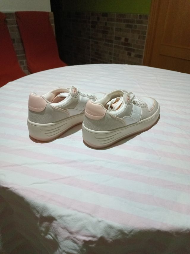 Zapatillas Bershka talla 37