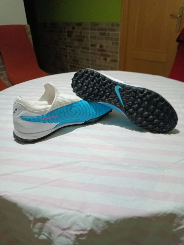 Botas de futbol Nike talla 46