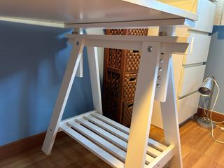 Mesa tablero escritorio blanca y cristal