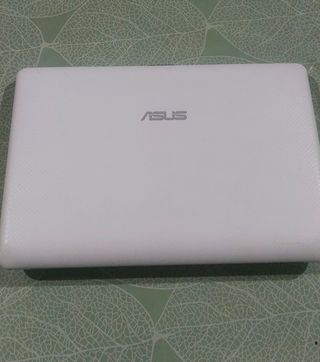 Ordenador portátil pequeño ASUS