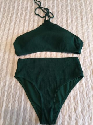 Bikini ( talla M/L ) MÁS COSAS EN MÍ PERFIL.