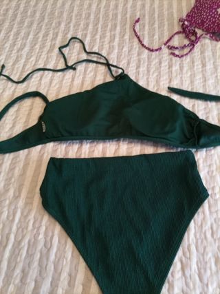 Bikini ( talla M/L ) MÁS COSAS EN MÍ PERFIL.