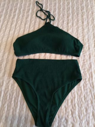 Bikini ( talla M/L ) MÁS COSAS EN MÍ PERFIL.