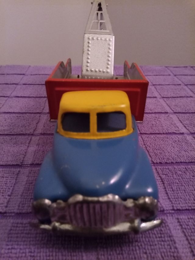 Camion in latta vintage