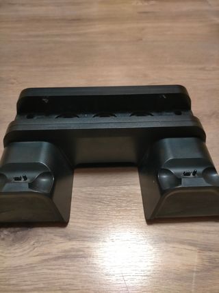 Playstation 4 + 1 mando + Lote 9 juegos+soporte