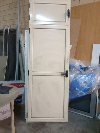 Puerta aluminio
