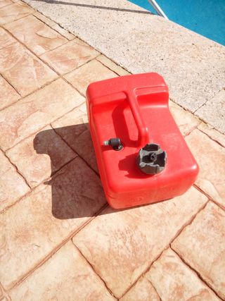 Depósito de gasolina barco