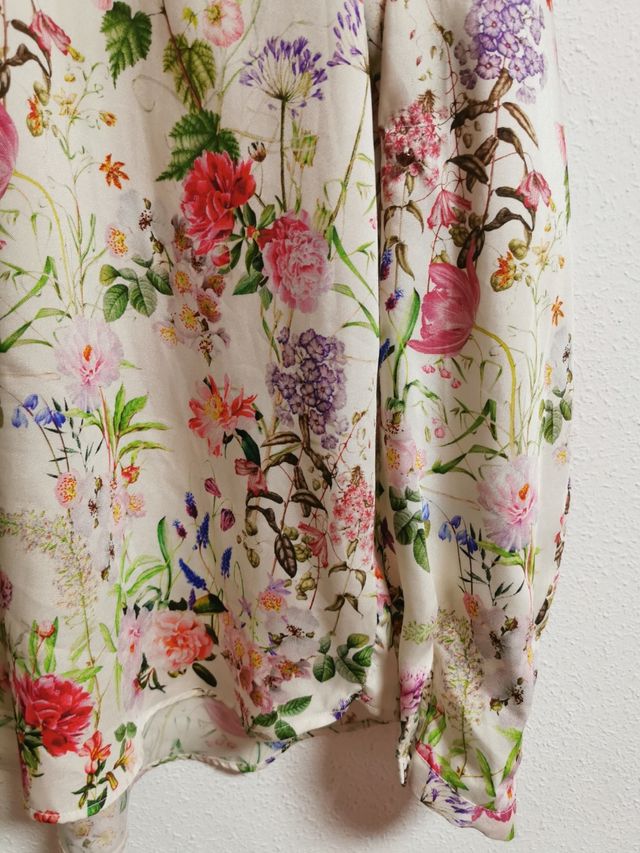 Blusa de chica en la talla L de Zara.