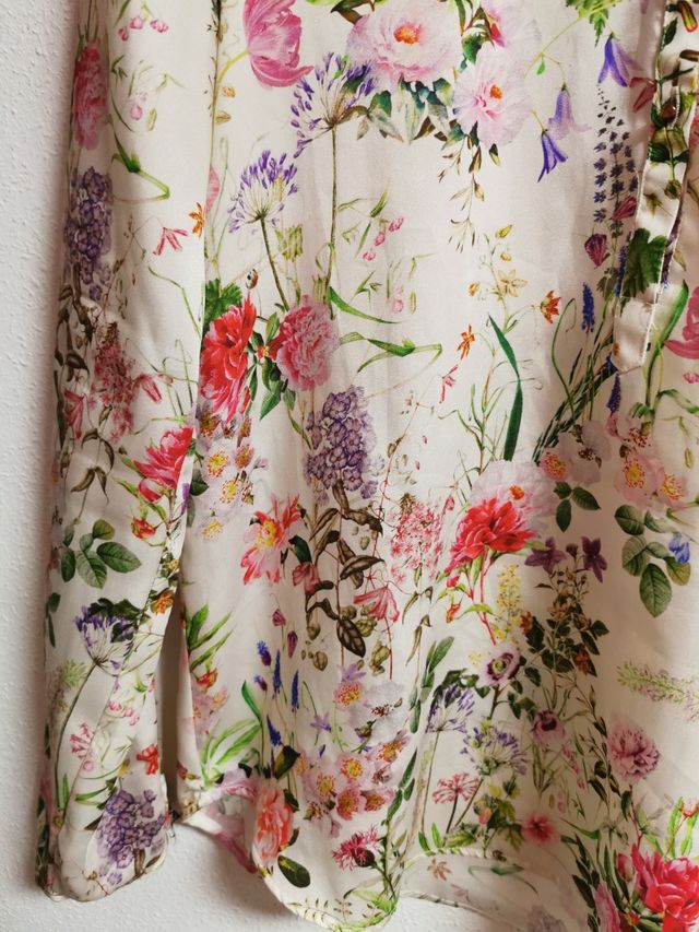 Blusa de chica en la talla L de Zara.