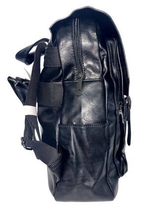 Mochila piel sintetica con cable para power bank
