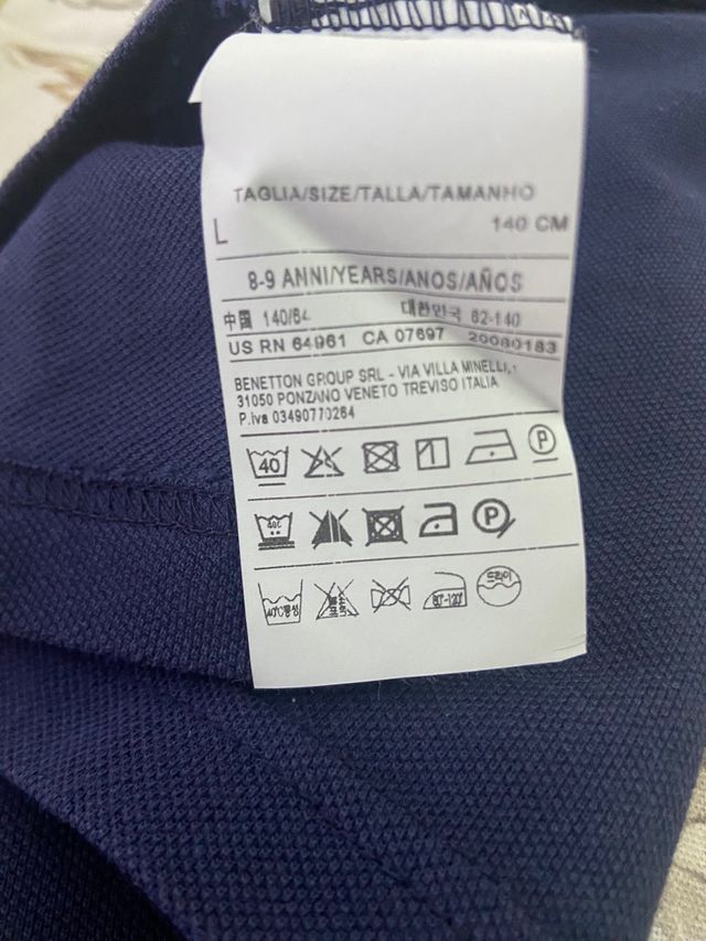 Polos benetton 10€ los dos  talla 8/9 años