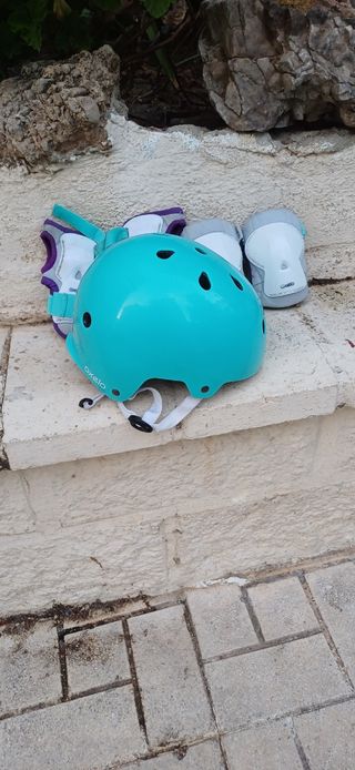 Patines en línea infantiles casco y protecciones 