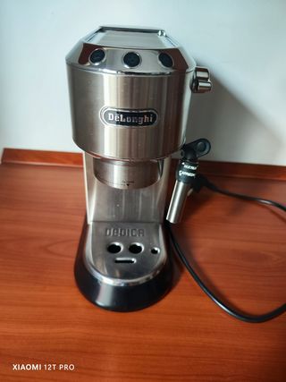 Macchina da caffè DeLonghi Dedica Style 