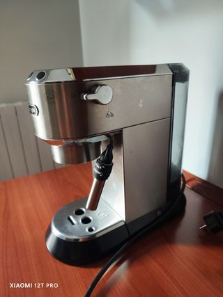 Macchina da caffè DeLonghi Dedica Style 