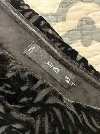 Blusa Mango con etiqueta