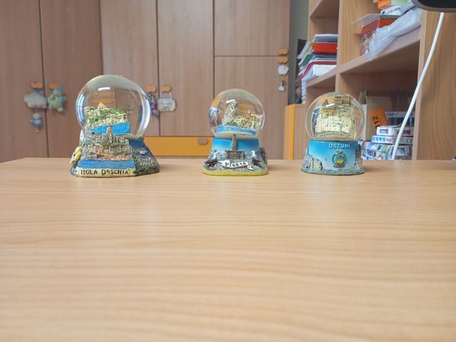 Set palle di neve di città italiane