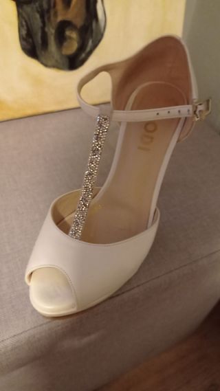 Zapatos nuevos novia