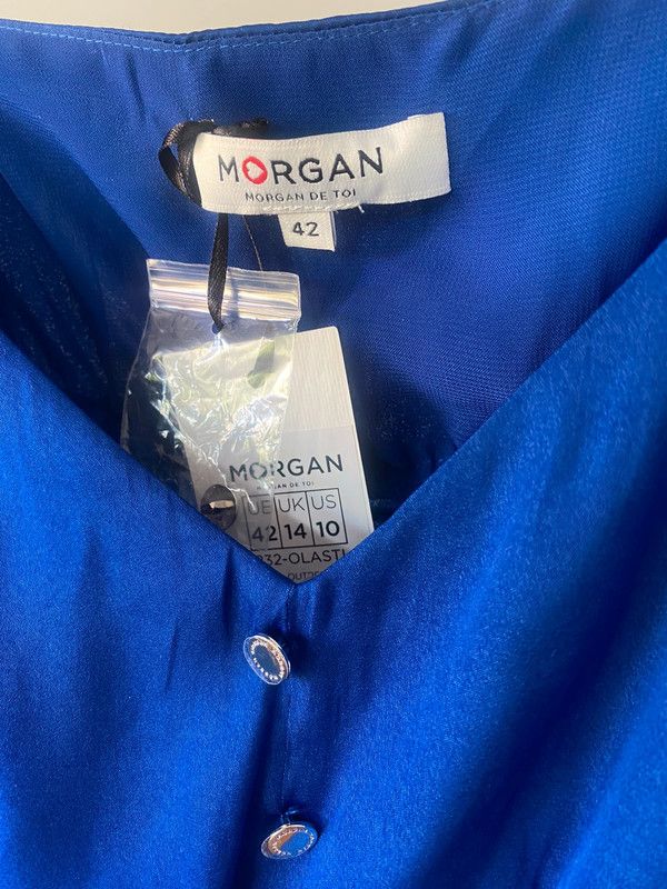 TOP con tirantes finos y adorno. Morgan. talla 42