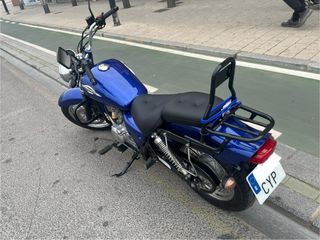 Suzuki Marauder 250.