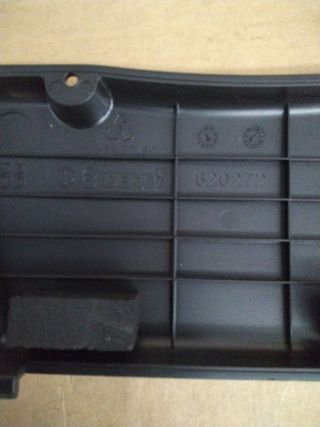 620272 - Tapa batería Piaggio X EVO