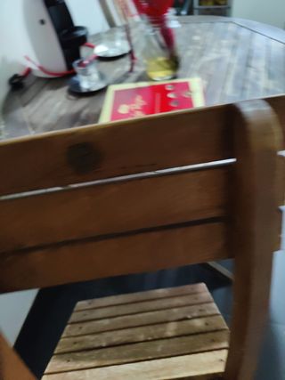 Mesa de terraza y 2 sillas plegables