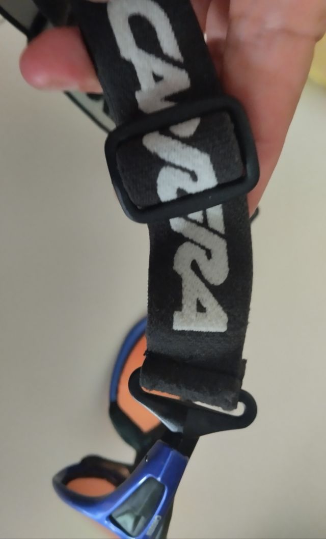 Occhiali sportivi con elastico Carrera