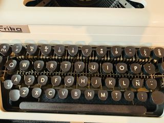 Máquina de escribir Vintage Erika 100/105