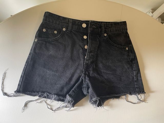 Shorts tejanos negros de Pull & Bear