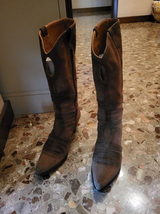 Stivali texani in camoscio