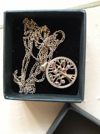 Cadena de plata con Árbol de la Vida