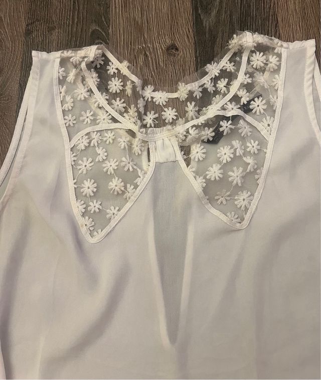 Blusa Zara blanco roto flores talla XS