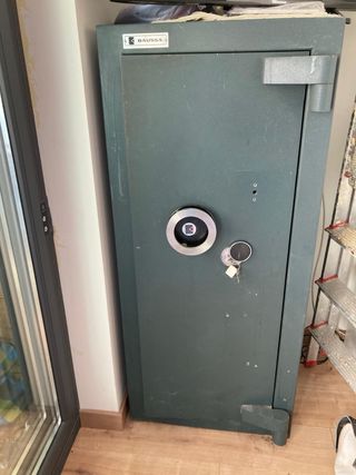 Caja fuerte  marca Baussa