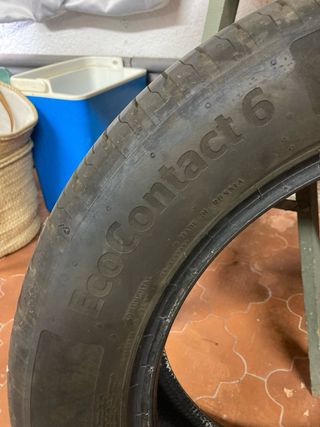 Pneumático coche Continental