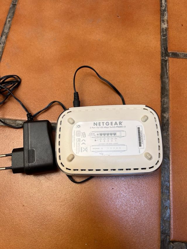 SWITCH NETGEAR 5 PUERTOS