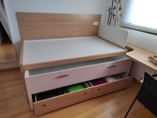 Cama nido y mesa de escritorio