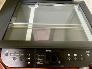 Impresora canon casi sin utilizar sin cartuchos