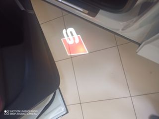 Luz Led Original Audi con logo Quattro 
