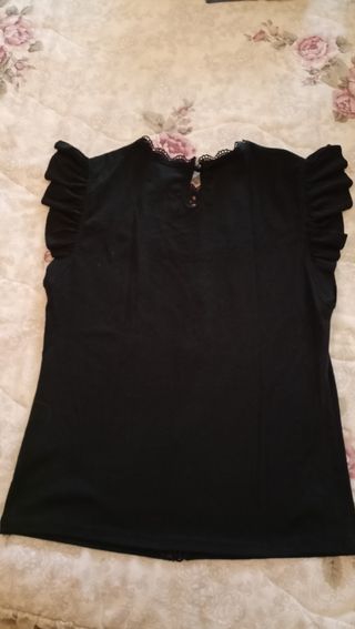 Maglietta nera cotone elasticizzato con pizzo