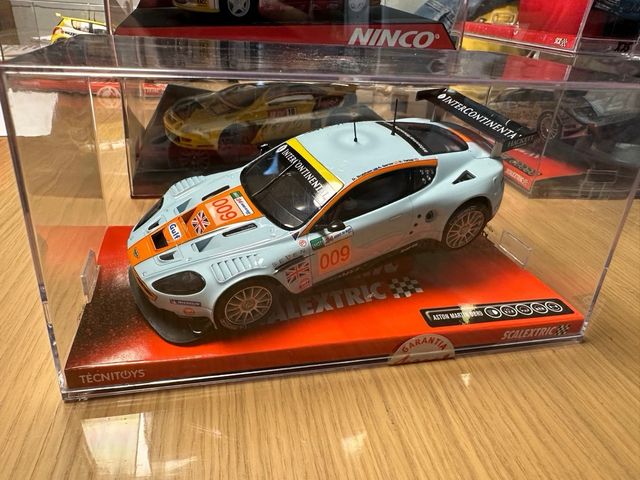 Scalextric Astin Martin DB9 «Gulf» Rif. 6387