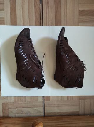 Sandalias ante marrón Pull and Bear