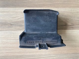 Tapa bateria Honda Scoopy 50