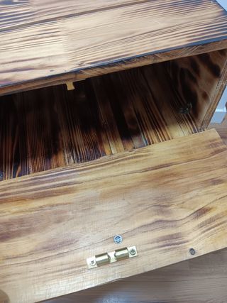 Mesa de madera de pino de diseño