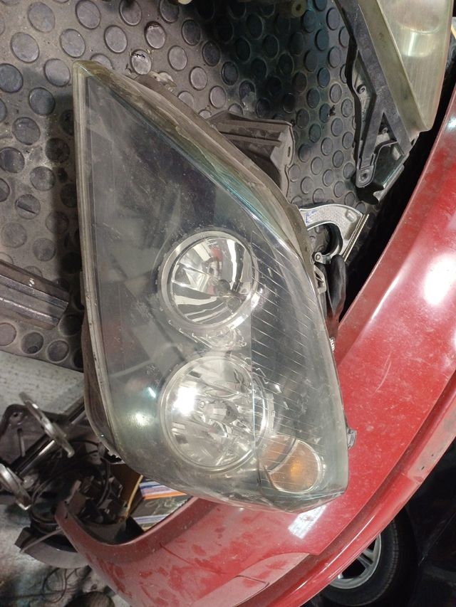 Faro izquierdo opel astra h