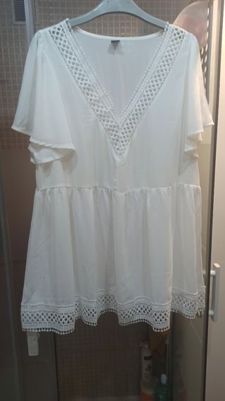 Camisa/ camisola/ blusa. Cuello en pico