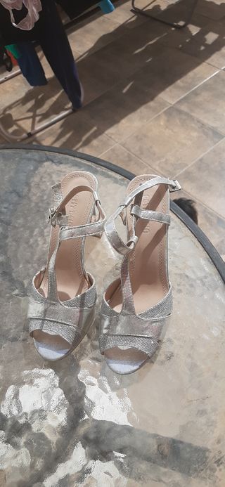 Zapatos, sandalias de tacón de fiesta, celebración