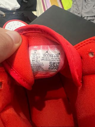 AIR JORDAN 1 MID SE / BARCELONA SWEATER MODELO